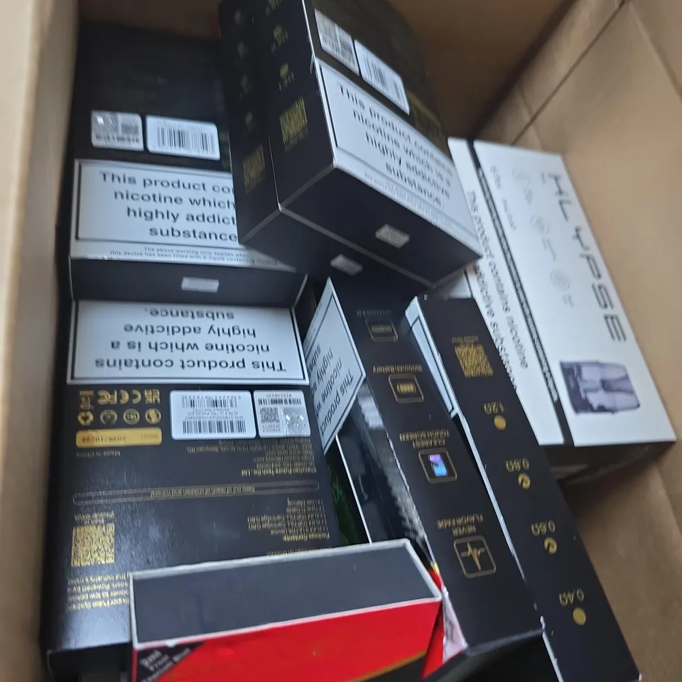 APPROXIMATELY 30 ASSORTED E-CIG PRODUCTS AND ACCESSORIES TO INCLUDE OXVA AND VAPORESSO