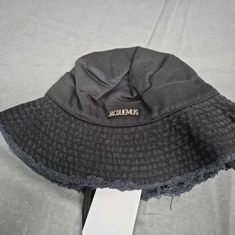 JACQUEMUS BLACK BUCKET HAT 