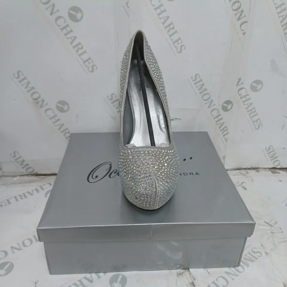 LOT OF 14 PAIRS OF OCCASIONS BY CASANDRA LADIES SHOES