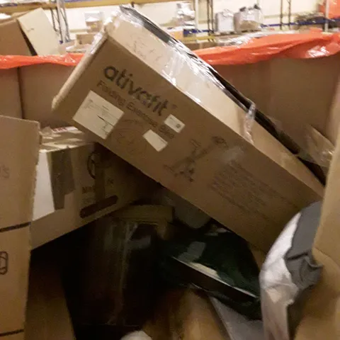 PALLET CONTAINING ASSORTED HOUSEHOLD PRODUCTS INCLUDING EXERCISE BIKE, MATTRESS TOPPER, PIZZA SHOVEL, DEHUMIDIFIER ETC 