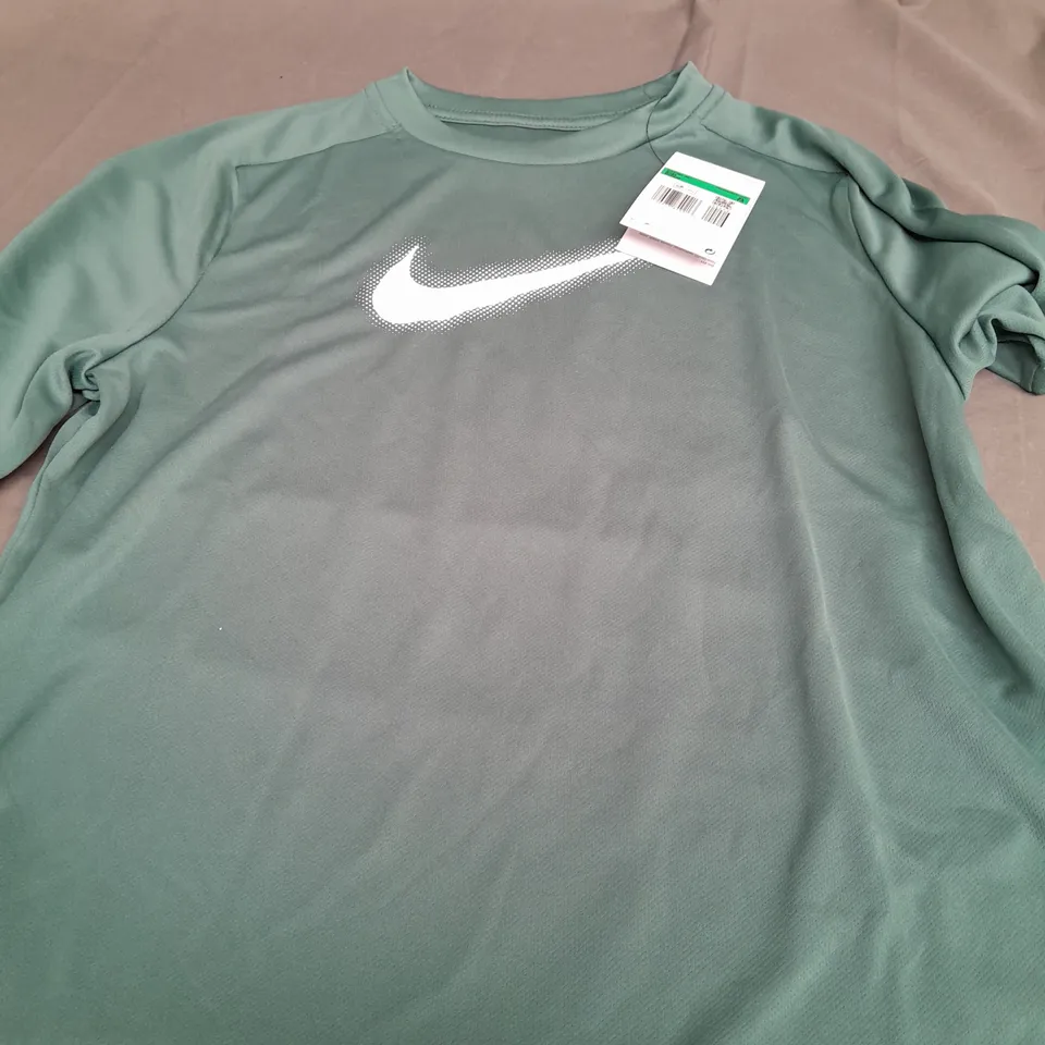 NIKE DRI FIT GREEN T-SHIRT - KIDS XL