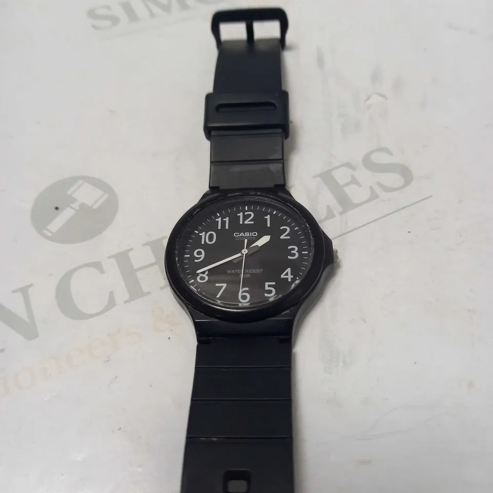 CASIO QUARTZ WATER RESISTANCE WATCH WITH RUBBER STRAPS