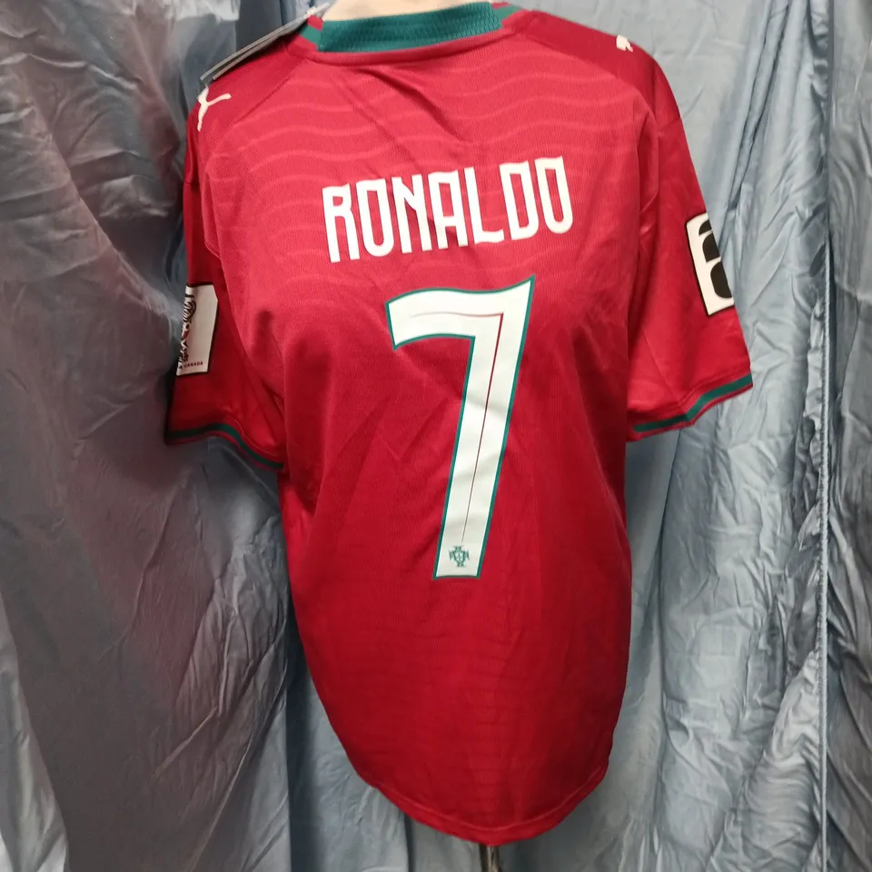 PORTUGAL NATIONAL TEAM FOOTBALL SHIRT – RONALDO 7, UK M, PUMA, RED