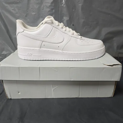 NIKE AIR FORCE 1 LACE UP TRAINERS - WHITE - SIZE 9.5