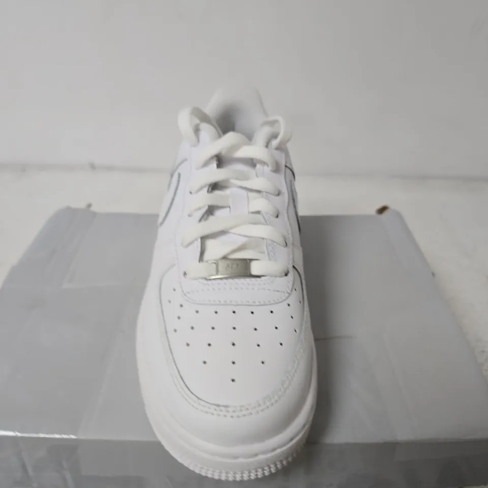 NIKE AIR FORCE 1 LE (GS) WHITE/WHITE UK 6Y