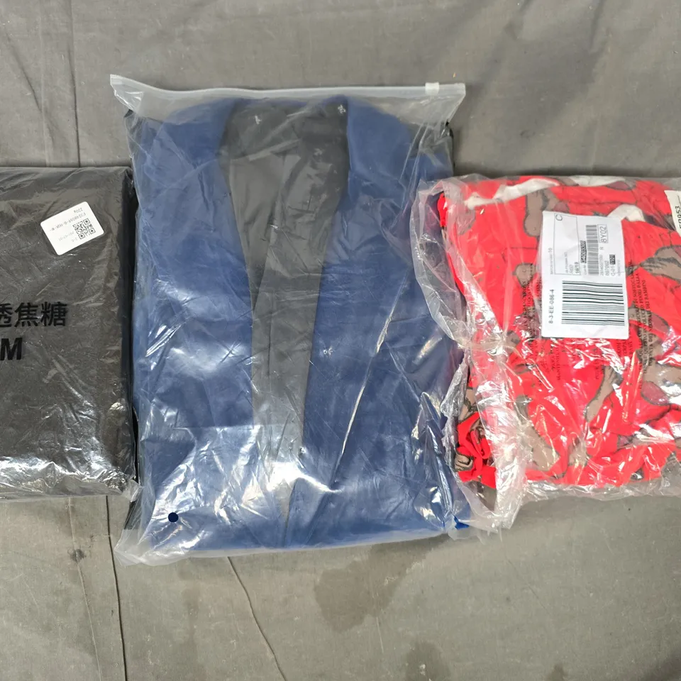 APPROXIMATELY 20 ASSORTED CLOTHING AND FASHION PRODUCTS IN VARIOUS STYLES AND SIZES - COLLECTION ONLY