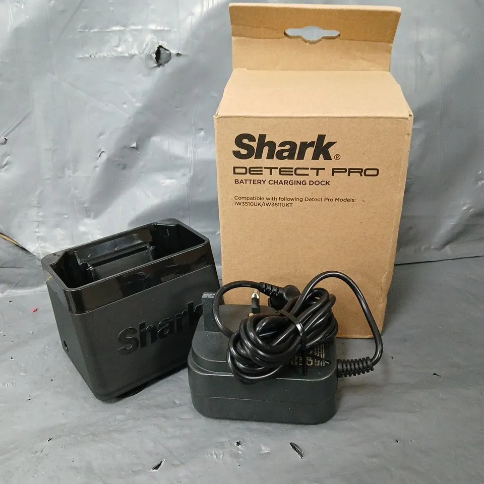 BOXED SHARK DETECT PRO BATTERY CHARGING DOCK