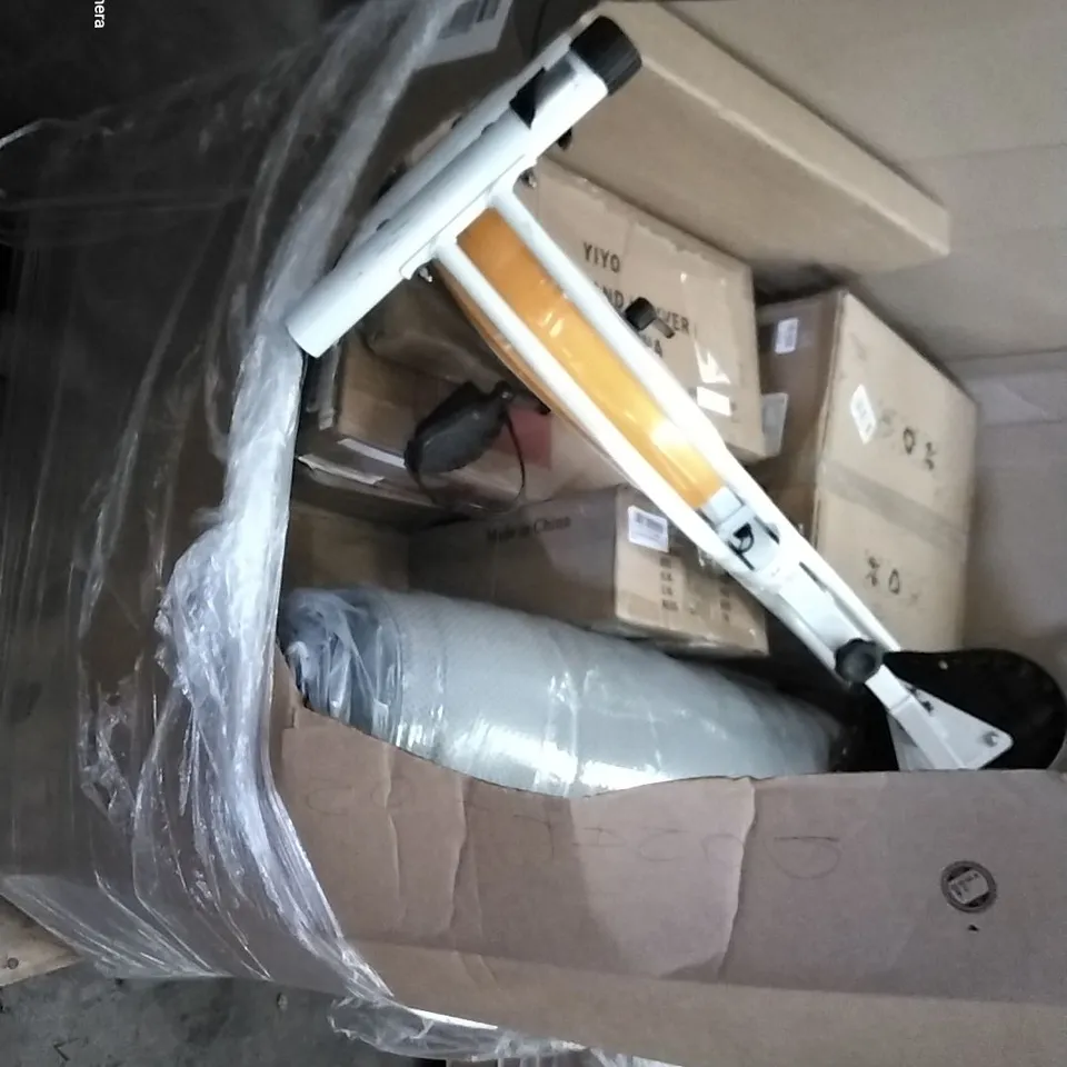 PALLET OF ASSORTED HOUSEHOLD ITEMS TO INCLUDE MATTRESS, POP-UP BEACH TENT AND CANVAS WALL ART