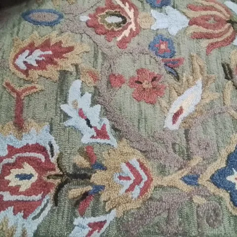 FLORAL WOOL HAND TUFFED AREA RUG