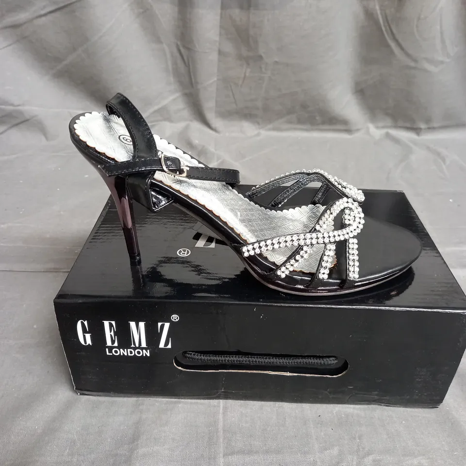 BOX OF 12 PAIRS OF GEMZ RHINESTONE STRAP HEEL IN BLACK - VARIOUS SIZES