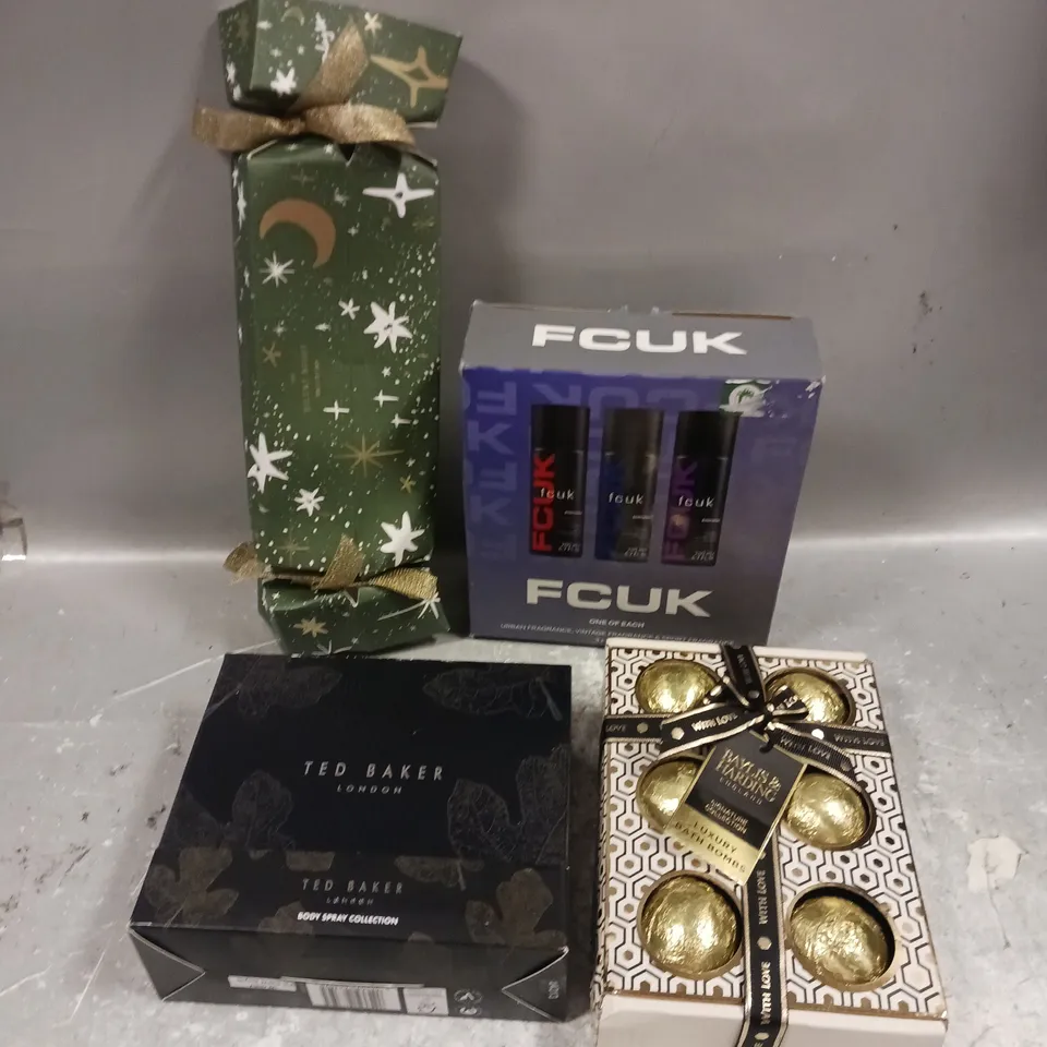 LOT OF 4 ASSORTED COSMETIC GIFTSETS TO INCLUDE - FCUK FRAGRANCE TRIO - TED BAKER BODY SPRAY COLLECTION - BAYLIS & HARDING LUXURY BATH BOMBS - ETC