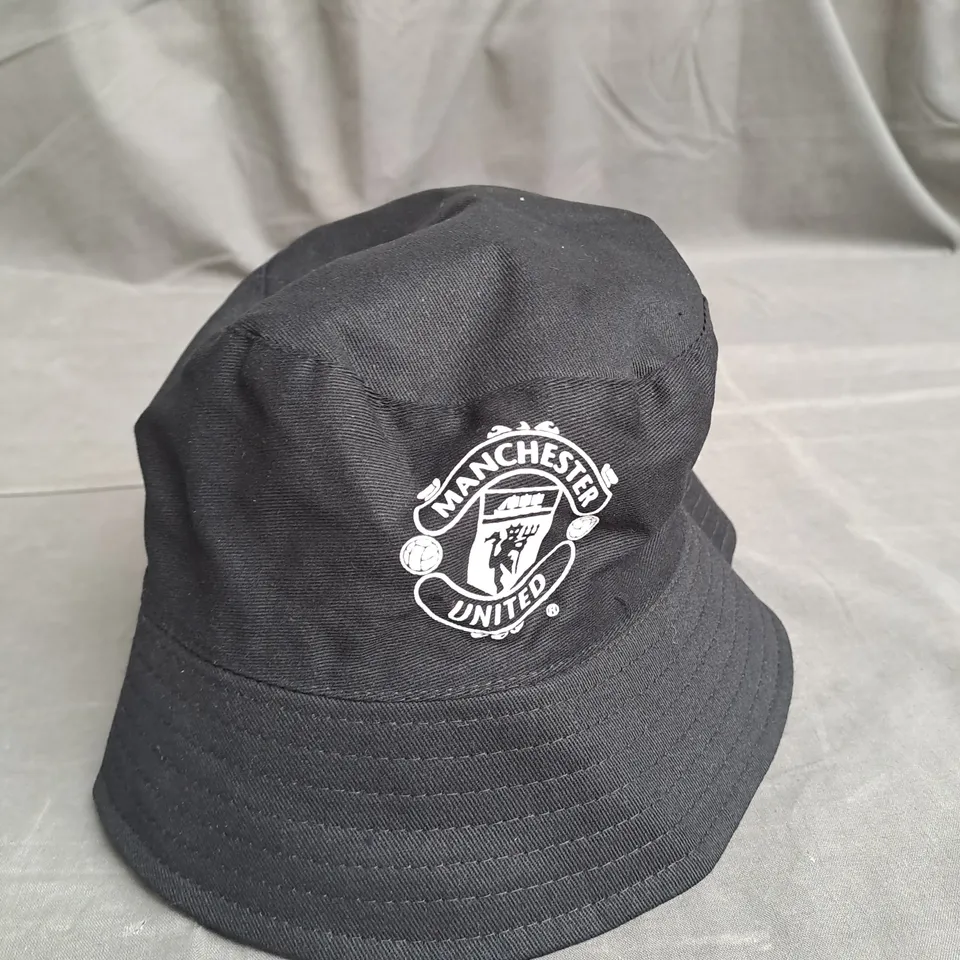 MANCHESTER UNITED BUCKET HAT 