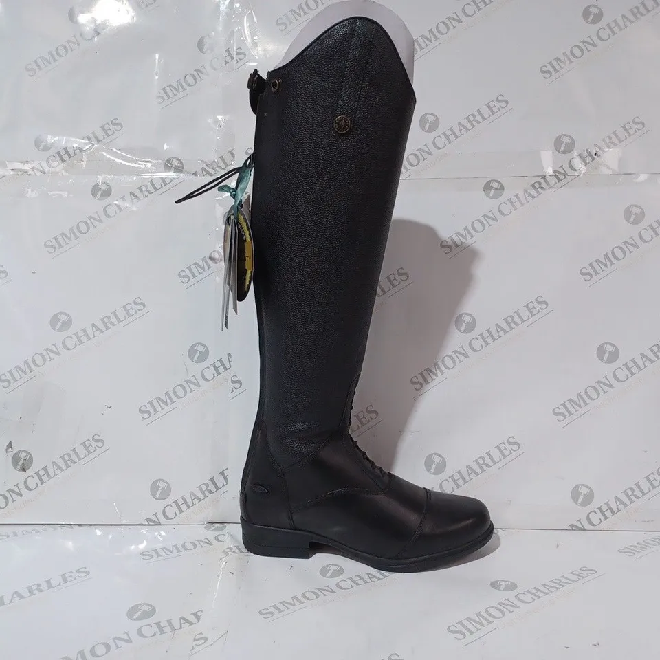 BOXED PAIR OF MORETTA GIANNA BOOTS IN BLACK UK SIZE 6