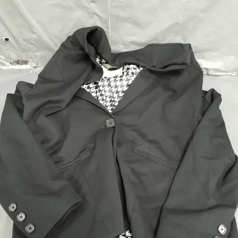 DANNII MINOGUE PETITES BLACK BLAZER - 12
