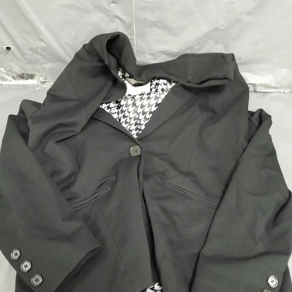 DANNII MINOGUE PETITES BLACK BLAZER - 12