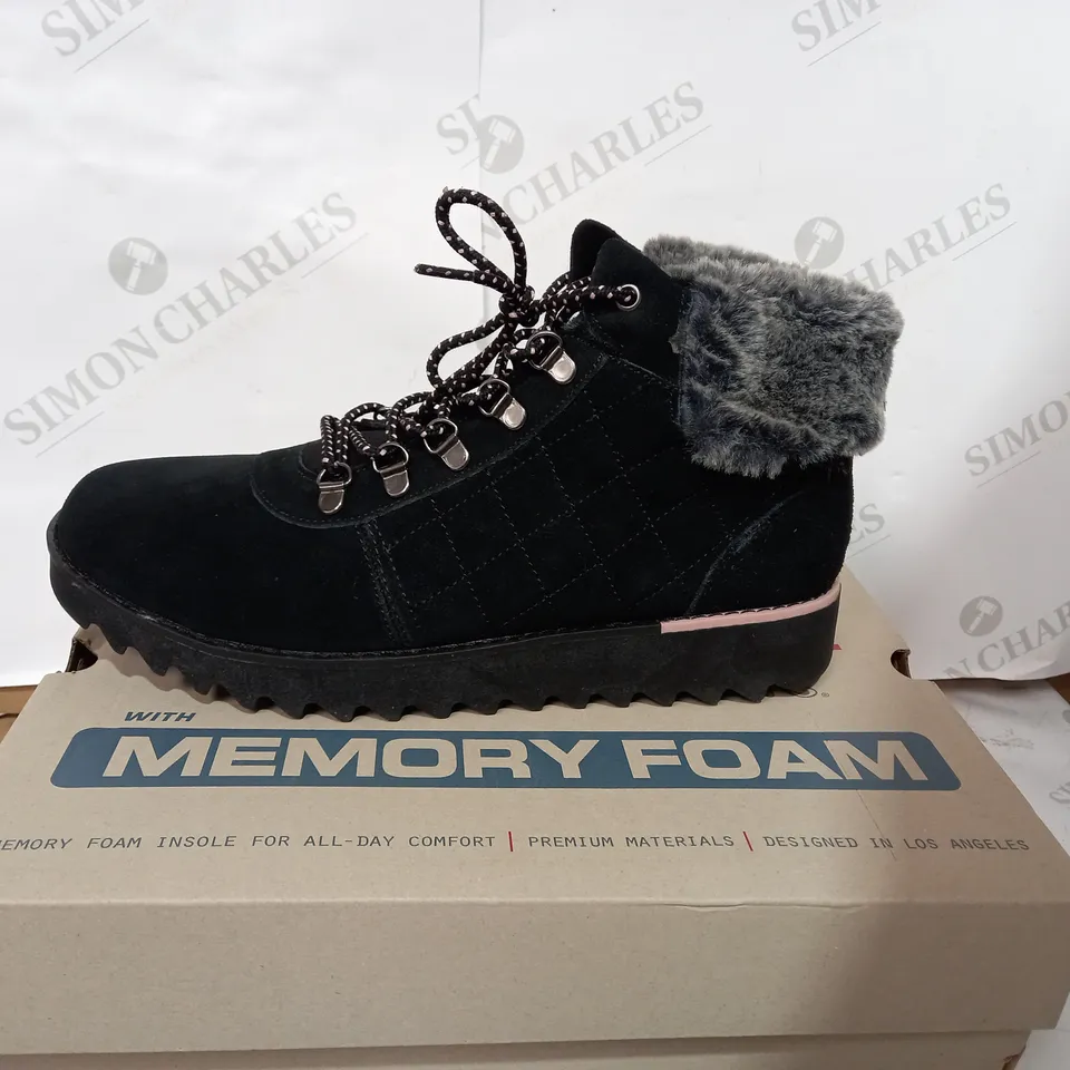 BOXED PAIR OF SKECHERS BLACK SEUDE HIKING BOOTS  - SIZE 8
