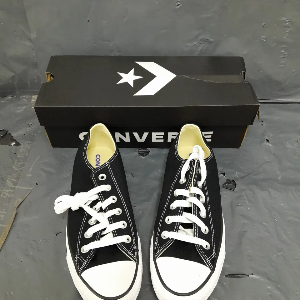 BOXED PAIR OF CONVERSE ALL STAR OX BLACK - UK 7 