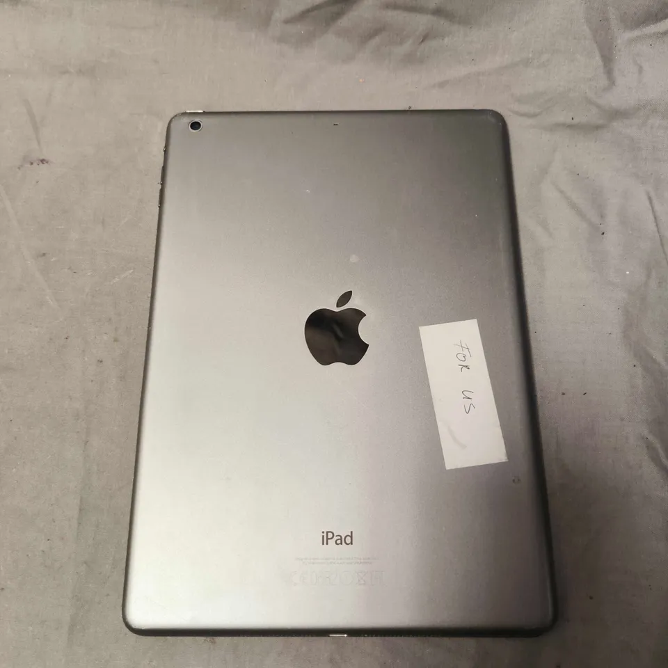 APPLE IPAD TABLET - A1474