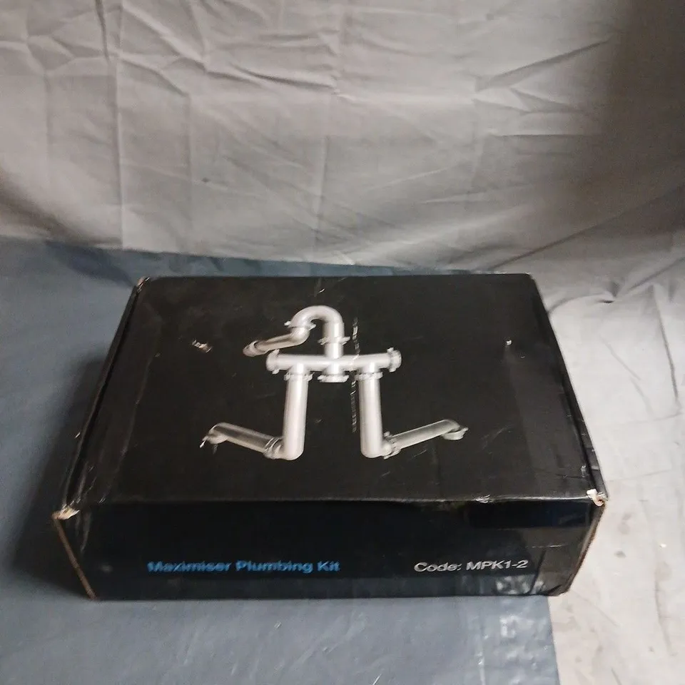 CAGE OF ASSORTED ITEMS INCLUDING GILETTE INTIMATE HAIR TRIMMER , MAXIMISER PLUMBING KIT AND FLASH SPEED MOP WET CLOTHS 