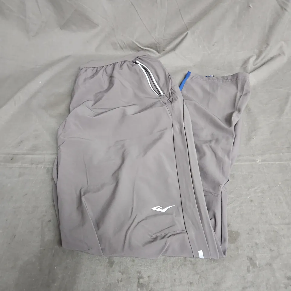 EVERLAST FLEX TRACK PANTS IN GREY/BLUE SIZE L