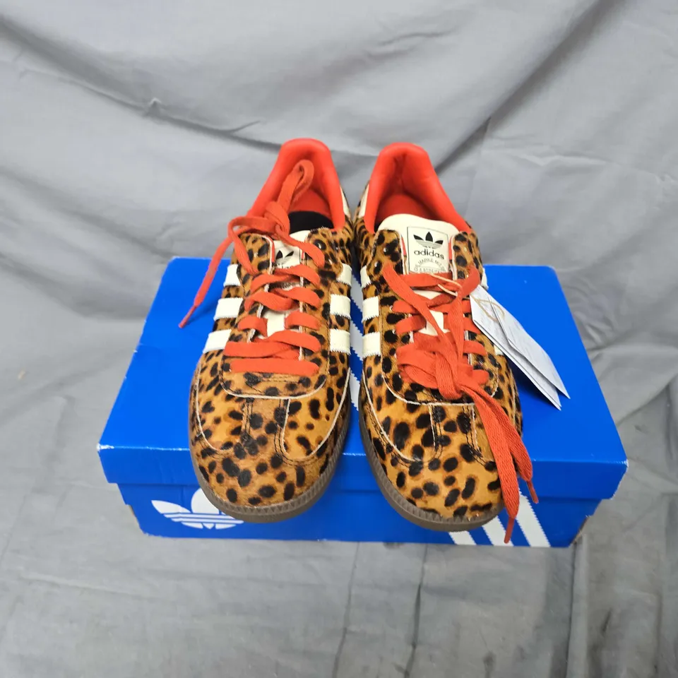 BOXED PAIR OF ADIDAS SAMBA OG WOMENS SHOES IN LEOPARD PRINT - UK 9