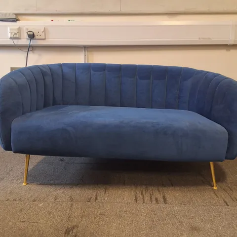 QUALITY DESIGNER BLUE FABRIC 2-SEATER SOFA ON GOLD EFFECT METAL LEGS