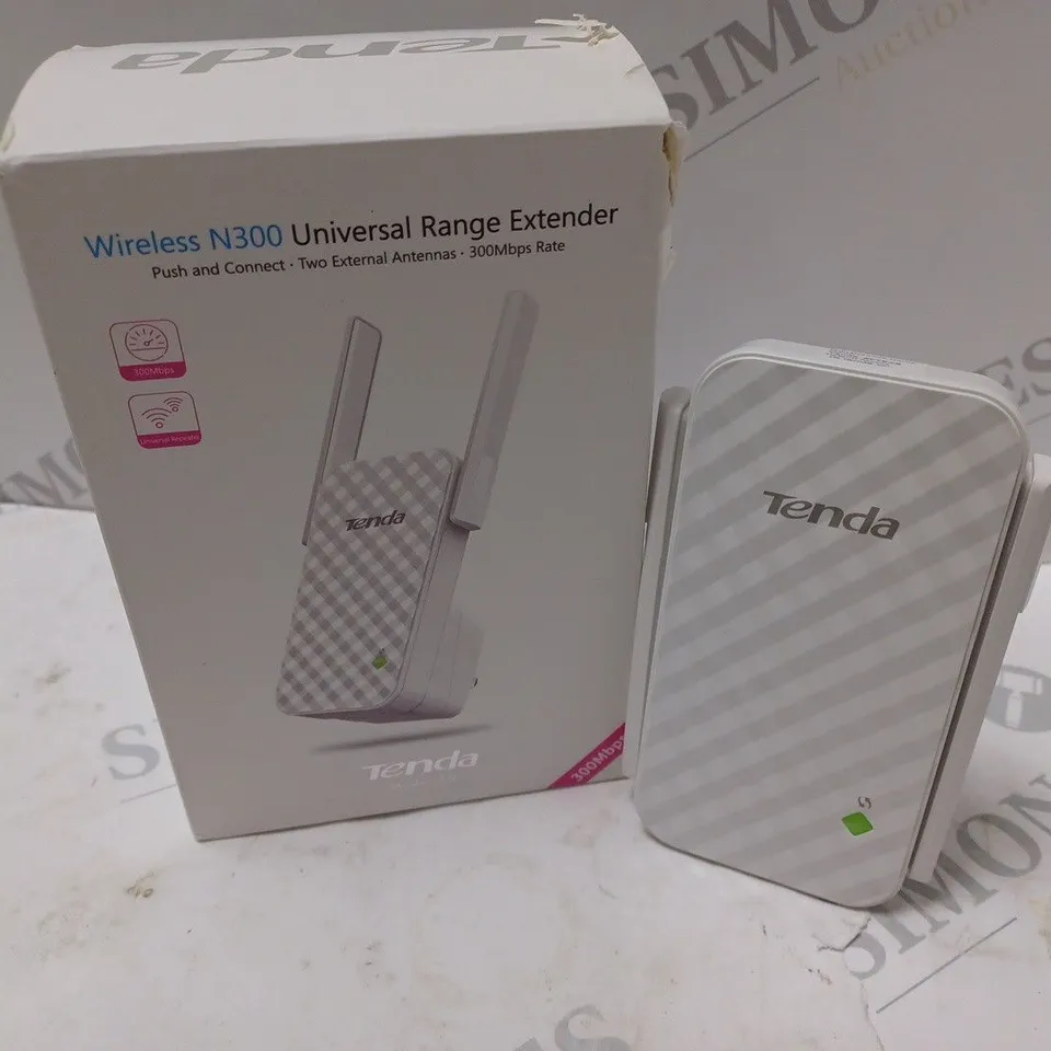 BOXED TENDA WIRELESS N300 UNIVERSAL RANGE EXTENDER - WHITE