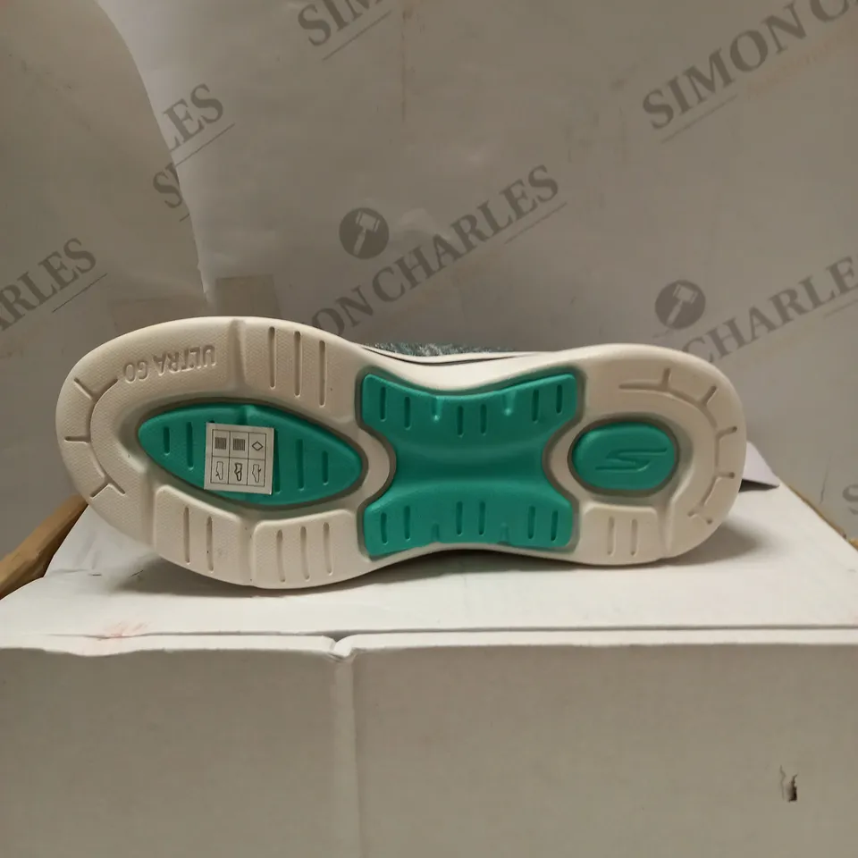 SKECHERS GO WALK TRAINERS, TURQUOISE - SIZE 4.5