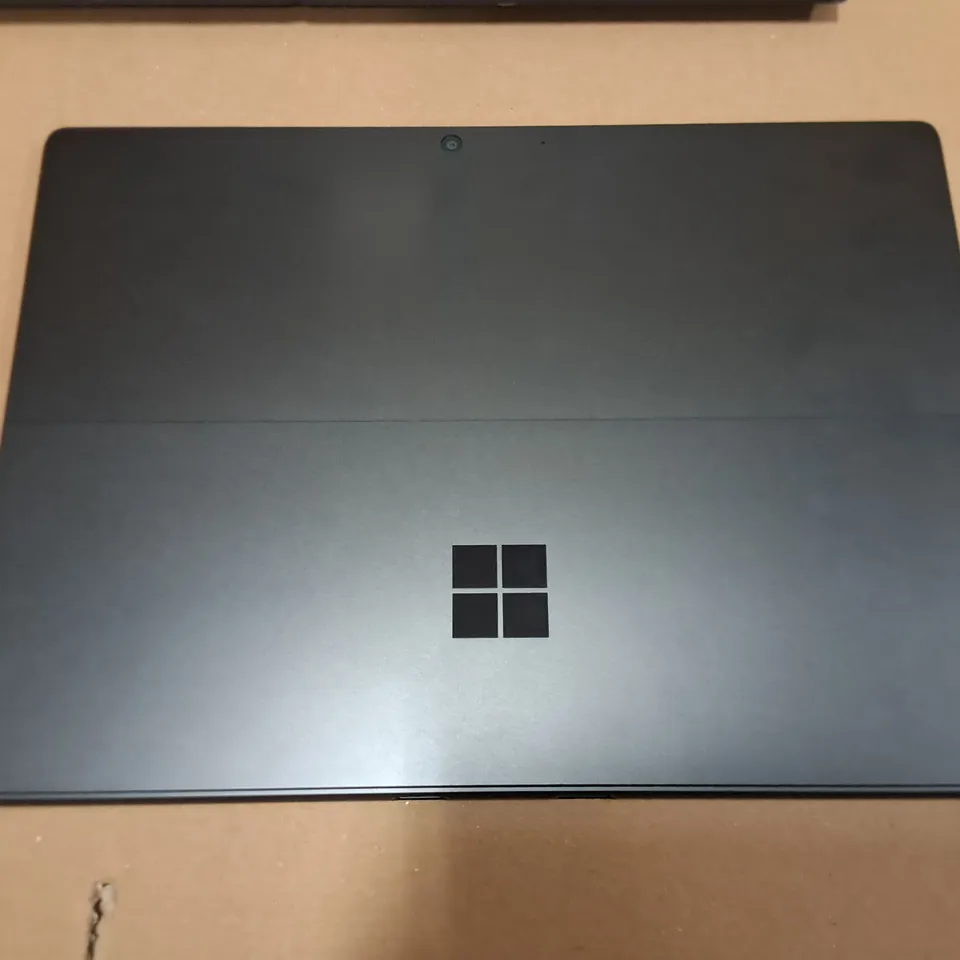 BOXED MICROSOFT SURFACE PRO PRO SNAPDRAGON X-ELITE 16GB/512GB IN BLACK - EP2-08368