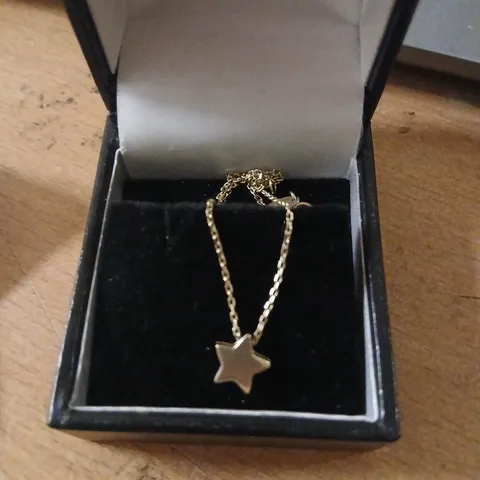 OUTLET GOLD 9CT ITALIAN GOLD STAR BRACELET 1.10G