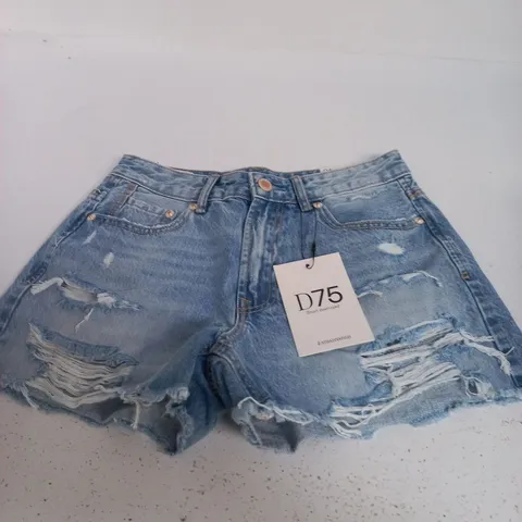 STRADIVARIUS WOMEN'S DENIM SHORTS - 8