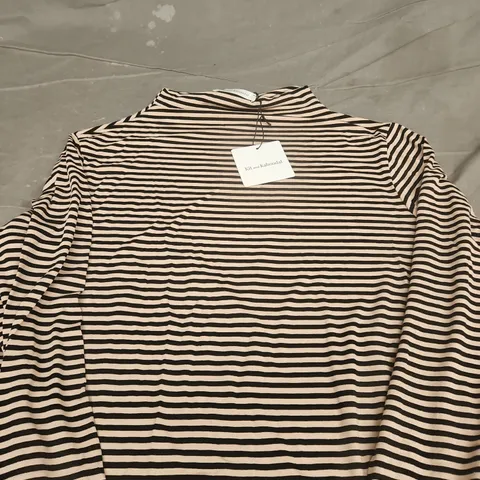 KIT AND KABOODLE STRIPED LONG-SLEEVE TOP SIZE 12