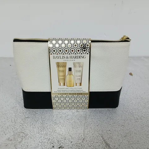 BAYLIS & HARDING SIGNATURE COLLECTION LUXURY WASH BAG SET