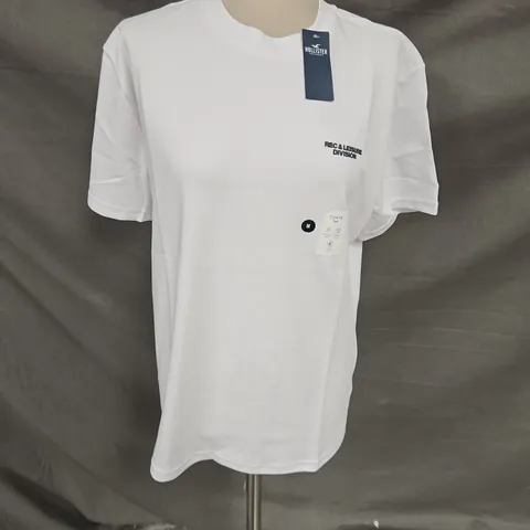 WHITE HOLLISTER RELAXED FIT COOLING TEE SIZE M