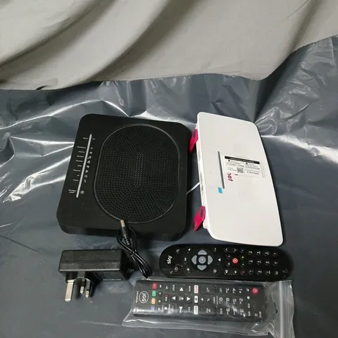 APPROXIMATELY 15 ASSORTED ITEMS TO INCLUDE REMOTE CONTROLS, PLUGS, ROUTERS ETC