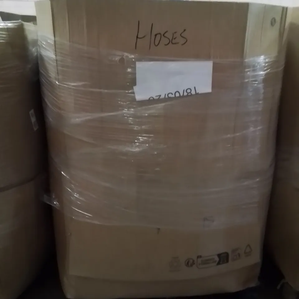 PALLET TO CONTAIN A LARGE QUANTITY OF HOSES 
