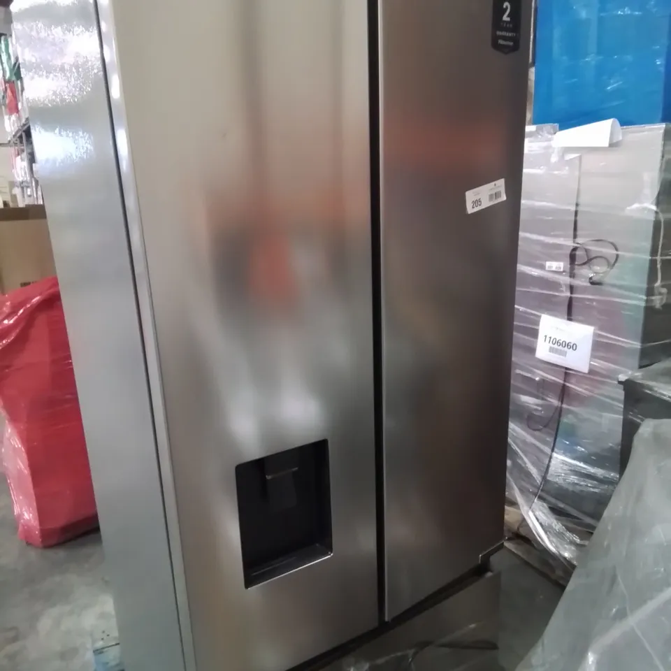 PALLET CONTAINING 2 HISENSE FRIDGE FREEZERS 