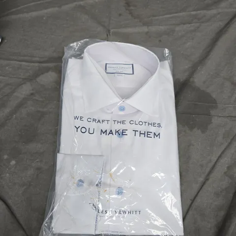 CHARLES TYRWHITT WHITE NON-IRON STRETCH SHIRT – CLASSIC FIT