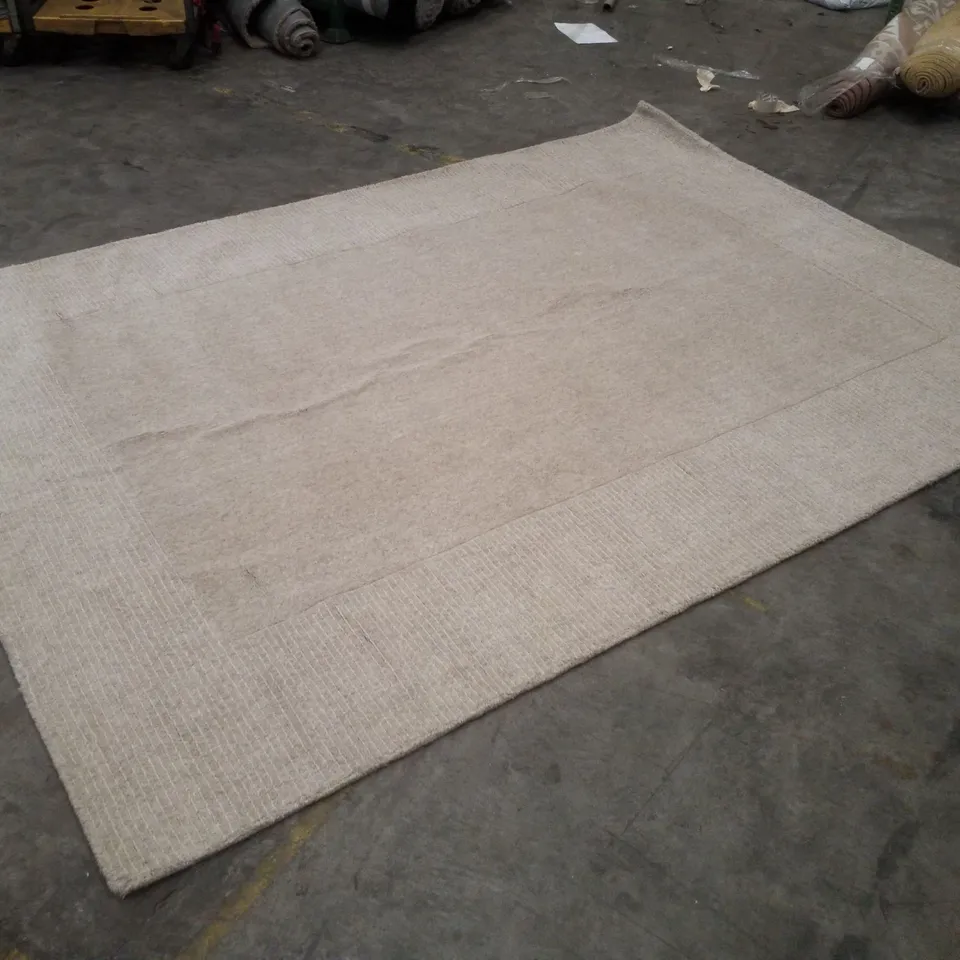QUALITY DESIGNER AREA RUG - APPROXIMATELY 200×285CM