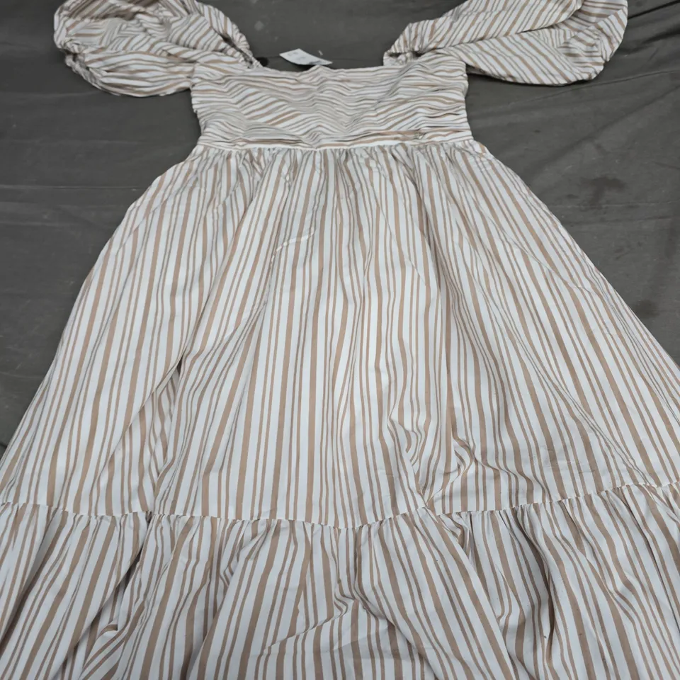 ABERCROMBIE AND FITCH OCCASSIONAL DRESS - SIZE SMALL
