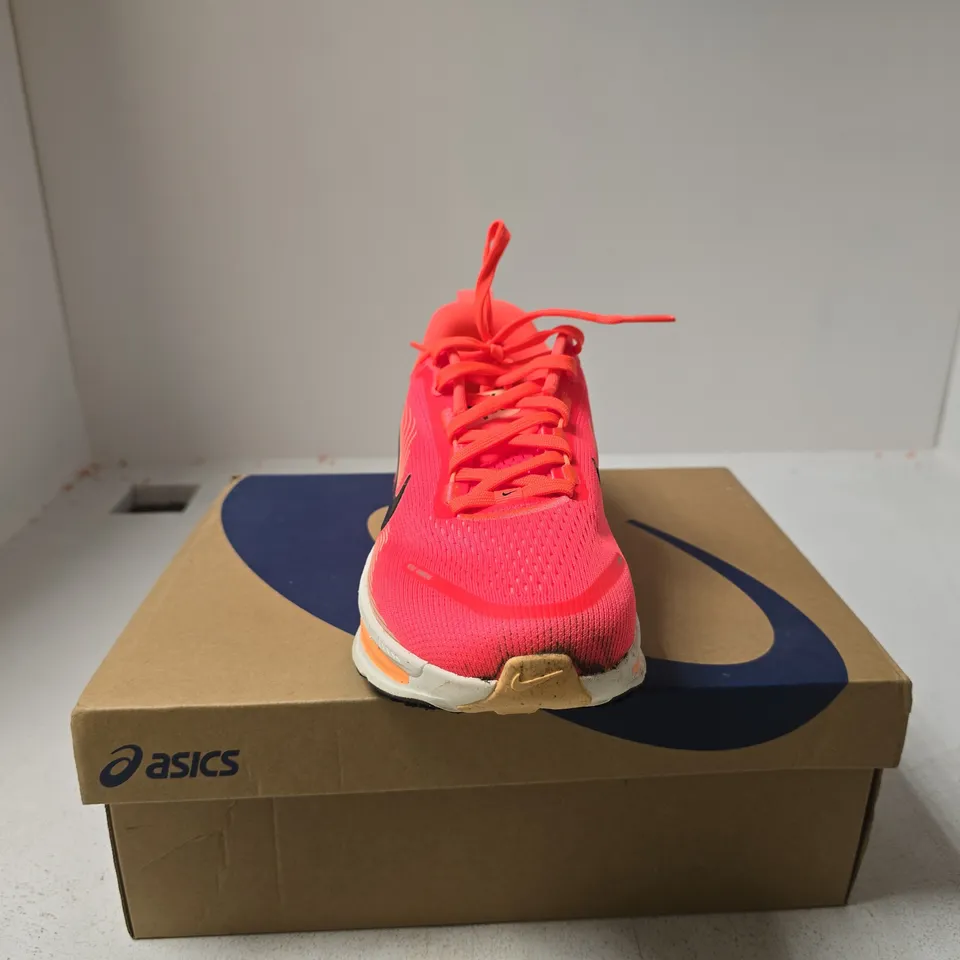 NIKE ZOOMX TRAINERS UK 6 BOXED