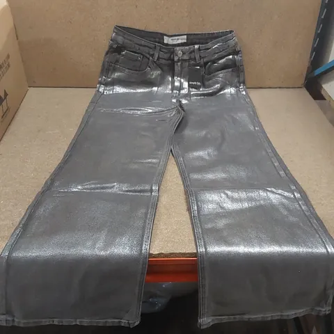 BOX CONTAINING APPROXIMATELY 12x BRAND NEW SIMPLY BE DENIM SHINY WIDE LEG JEANS - SIZE 16R