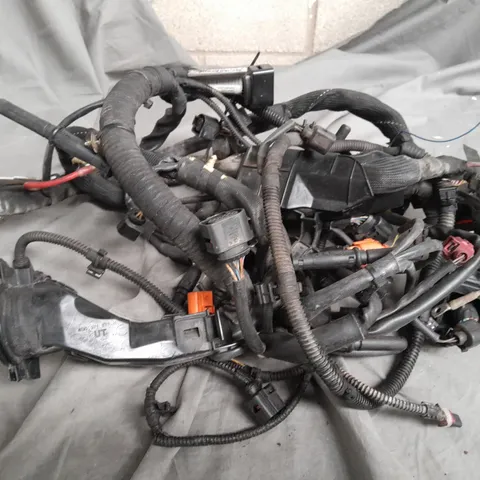 AUDI A4 CABLE MANAGEMENT
