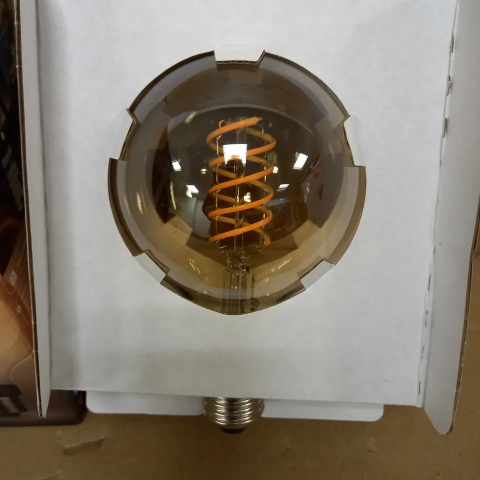 1 X PHILIPS HUE WHITE SINGLE FILAMENT BULB G93 E27