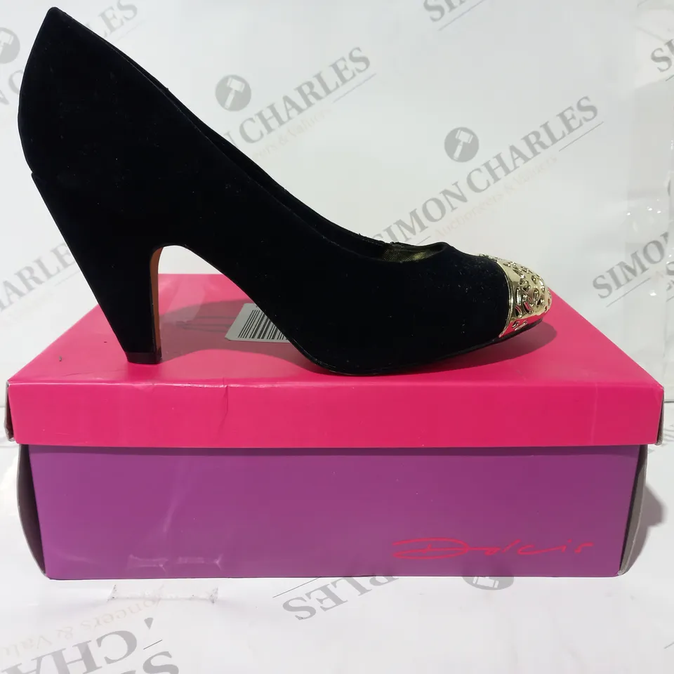 BOXED PAIR OF DOLCIS CLOSED TOE HIGH HEEL SLIP-ON SHOES IN BLACK/METALLIC GOLD SIZE 7