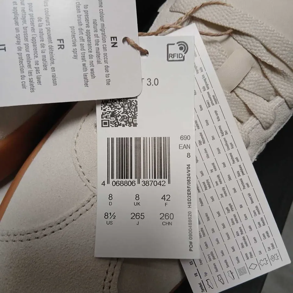 ADIDAS VL COURT 3.0 TRAINERS – CREAM/WHITE, GUM SOLE, UK 8