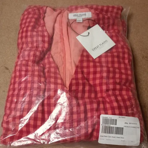 BAGGED GREAT PLAINS TUNIS CHECK V NECK DRESS IN CRIMSON/HOT CORAL - 8