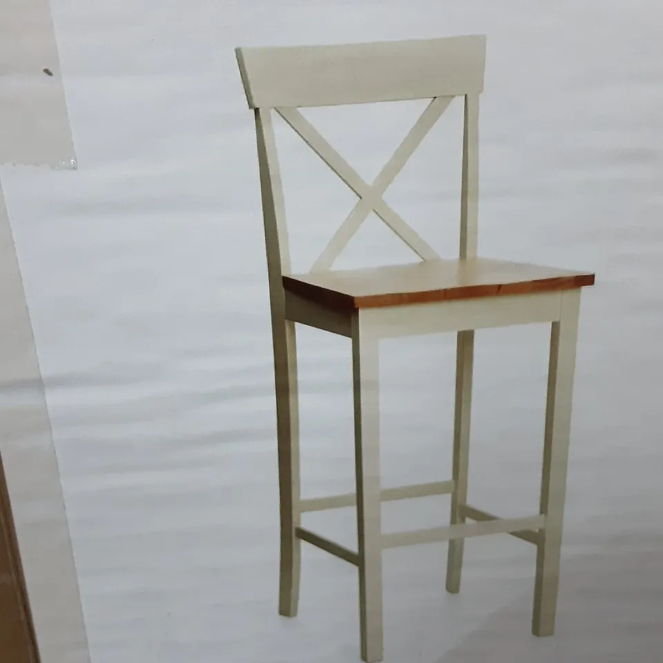 BOXED SALISBURY BAR STOOL IN CREAM - H104 X W42 X D50 CM