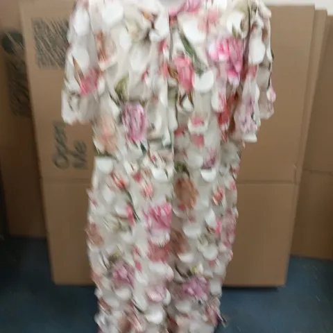 WOMEN'S FLORAL MAXI DRESS – SIZE UNSPECIFIED