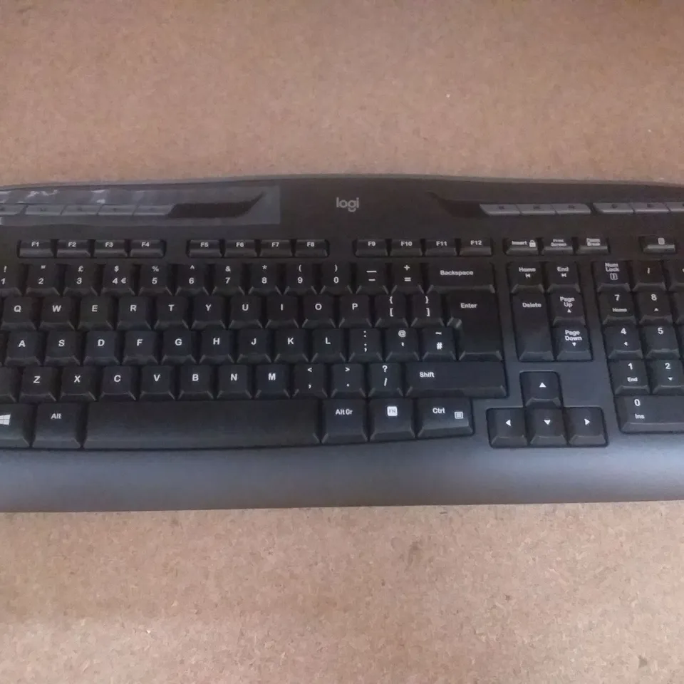 LOGITECH MK330 WIRELESS KEYBOARD